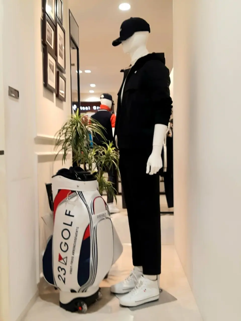 23区GOLF 磯島 コーディネート画像