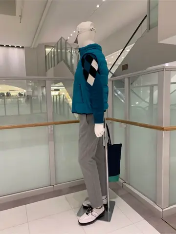 23区GOLF 松屋スタッフ コーディネート画像