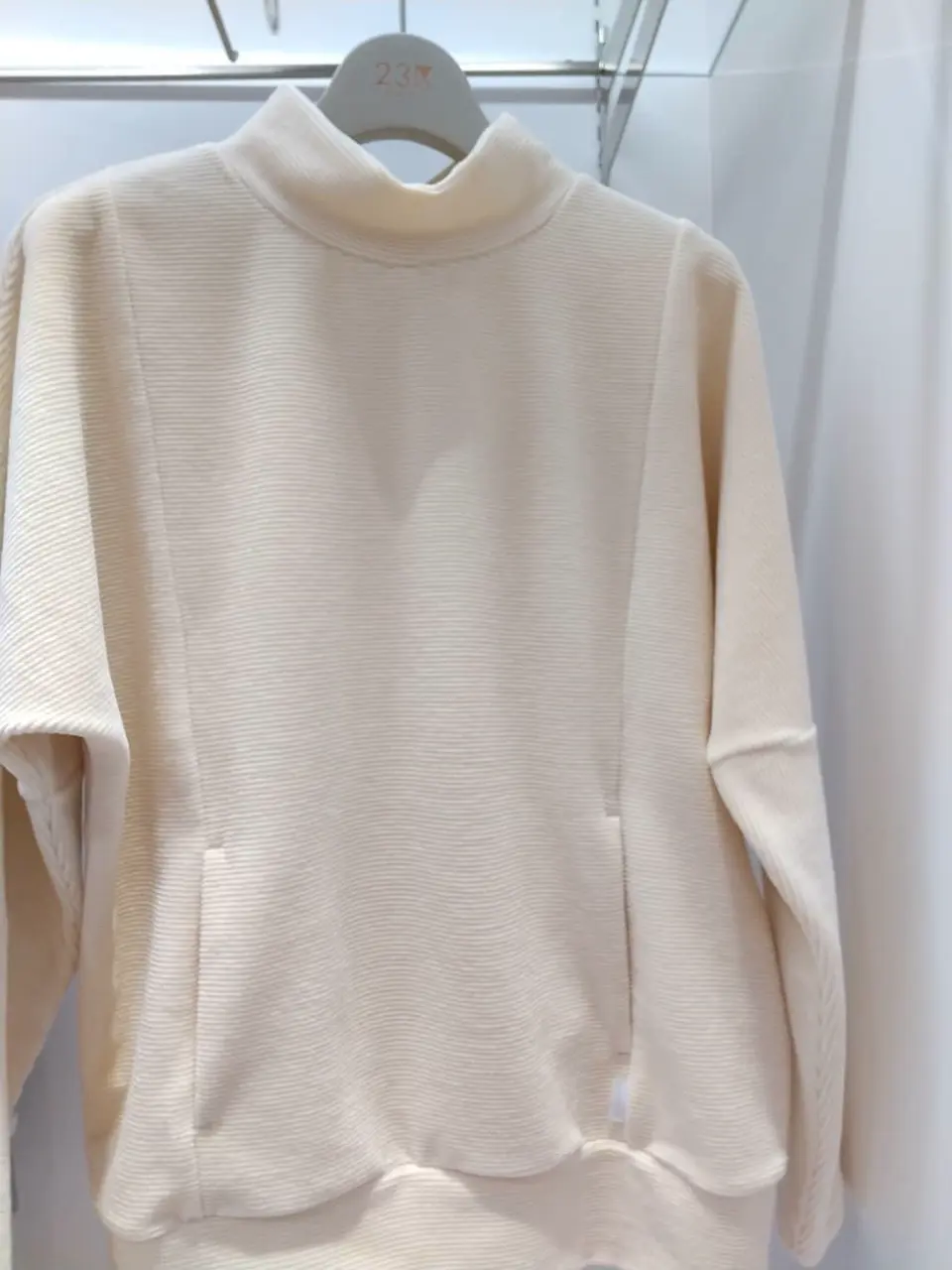 23区GOLF スタッフ コーディネート画像