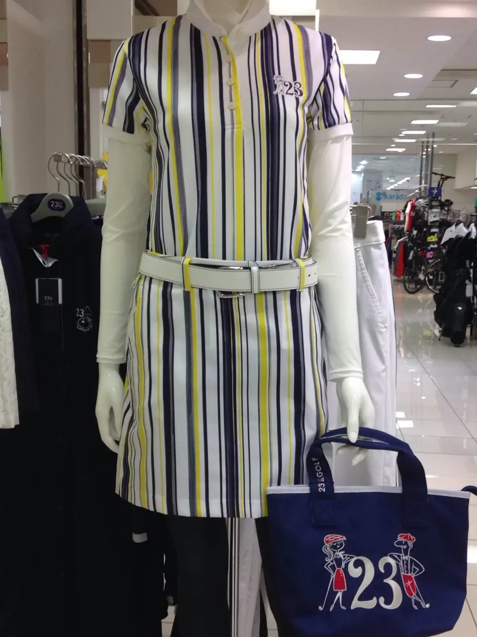 23区GOLF 松屋スタッフ コーディネート画像