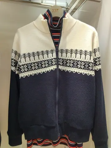 23区GOLF スタッフ コーディネート画像