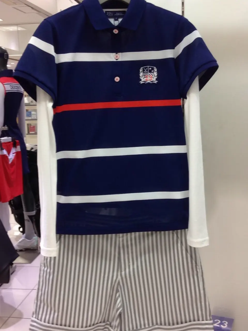 23区GOLF 松屋スタッフ コーディネート画像