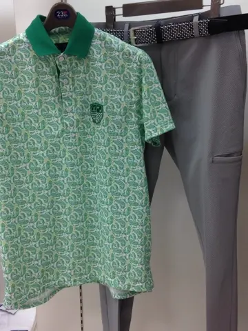 23区GOLF 松屋スタッフ コーディネート画像