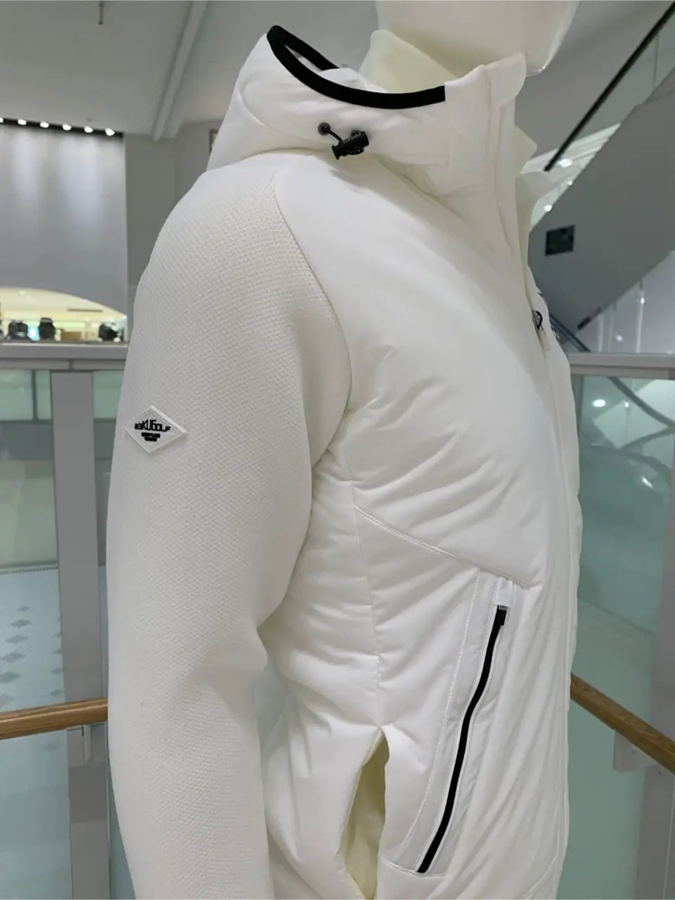 23区GOLF 松屋スタッフ コーディネート画像