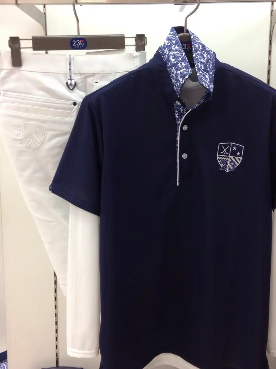 23区GOLF 松屋スタッフ コーディネート画像