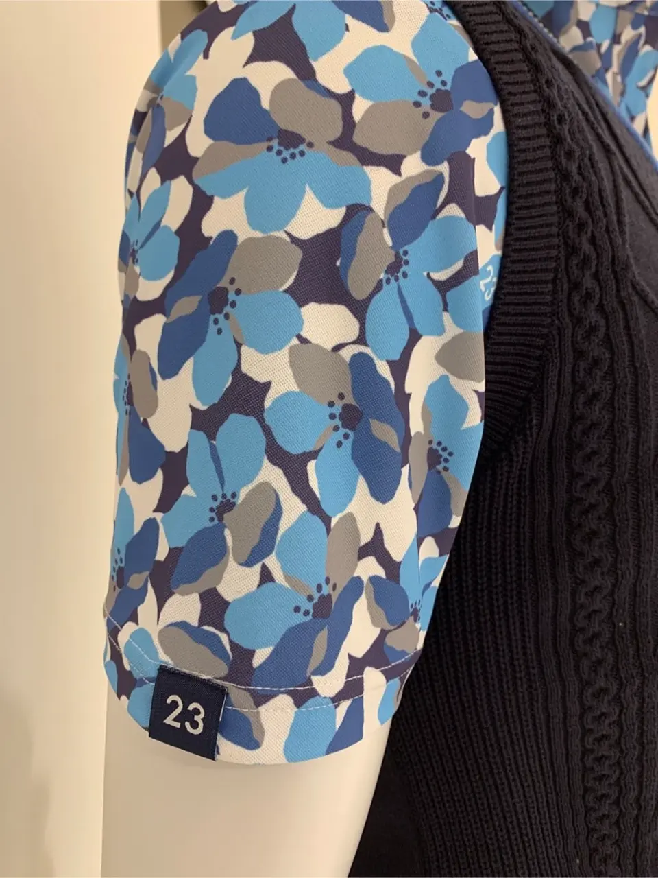 23区GOLF 松屋スタッフ コーディネート画像