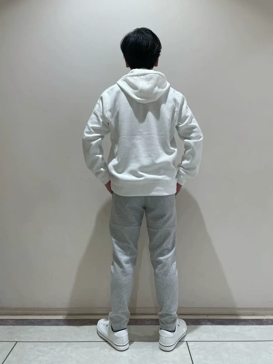 23区GOLF 藤田 コーディネート画像