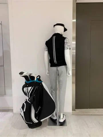 23区GOLF 松屋スタッフ コーディネート画像