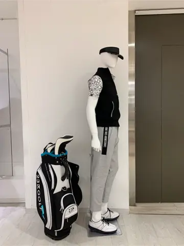 23区GOLF 松屋スタッフ コーディネート画像