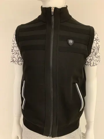 23区GOLF 松屋スタッフ コーディネート画像