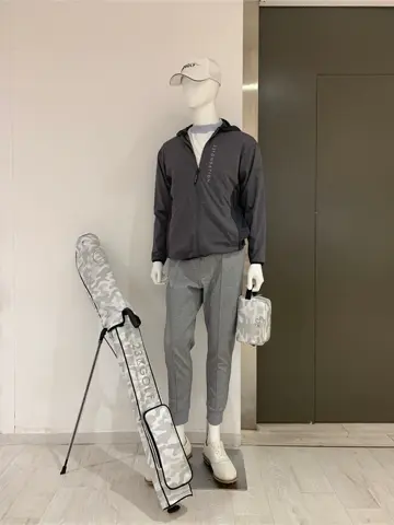 23区GOLF 松屋スタッフ コーディネート画像