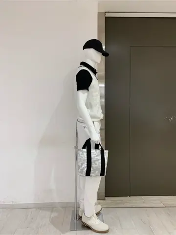 23区GOLF 松屋スタッフ コーディネート画像