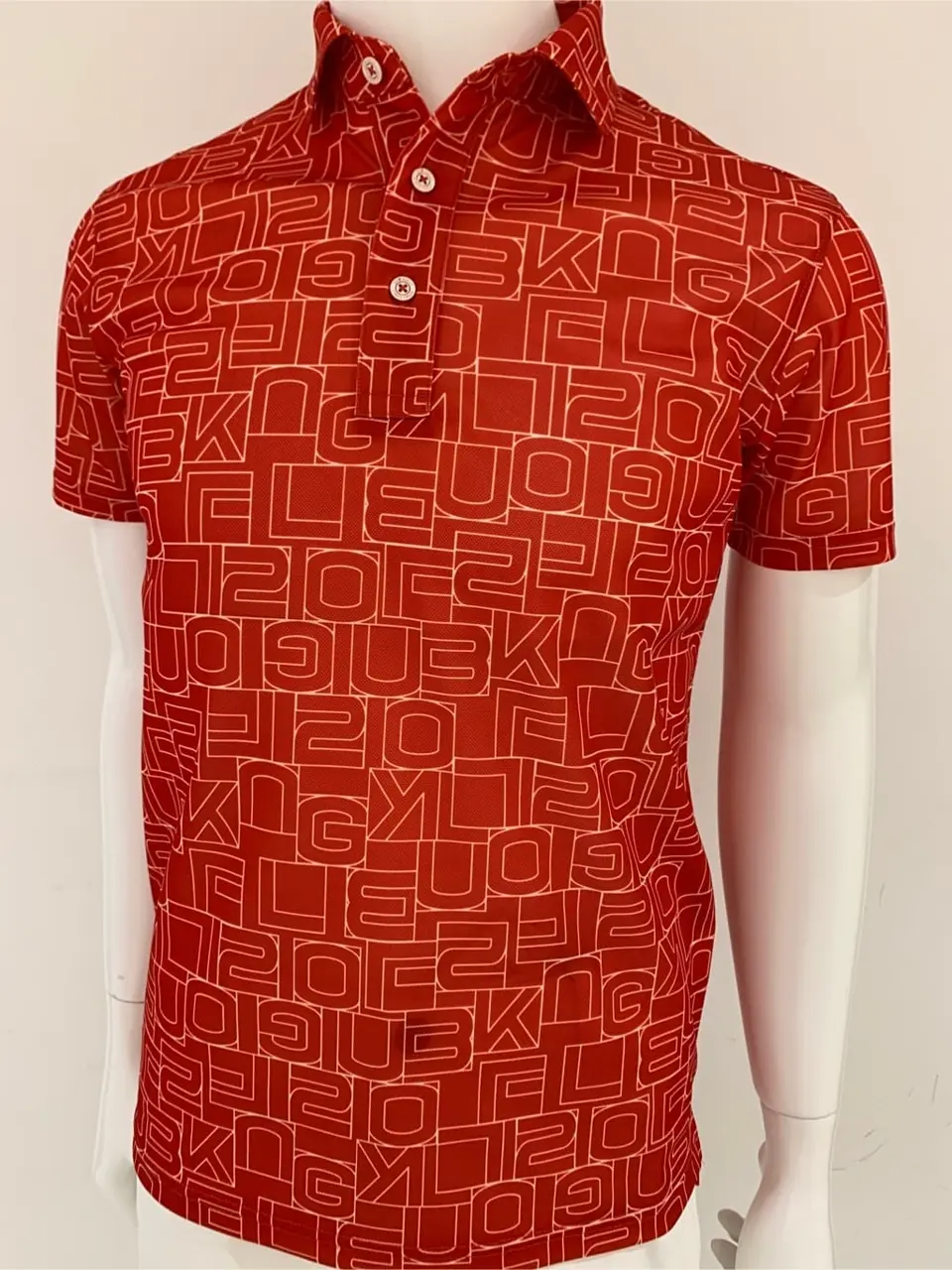 23区GOLF 松屋スタッフ コーディネート画像