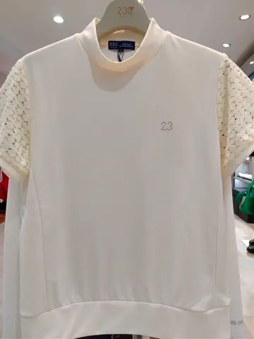 23区GOLF スタッフ コーディネート画像