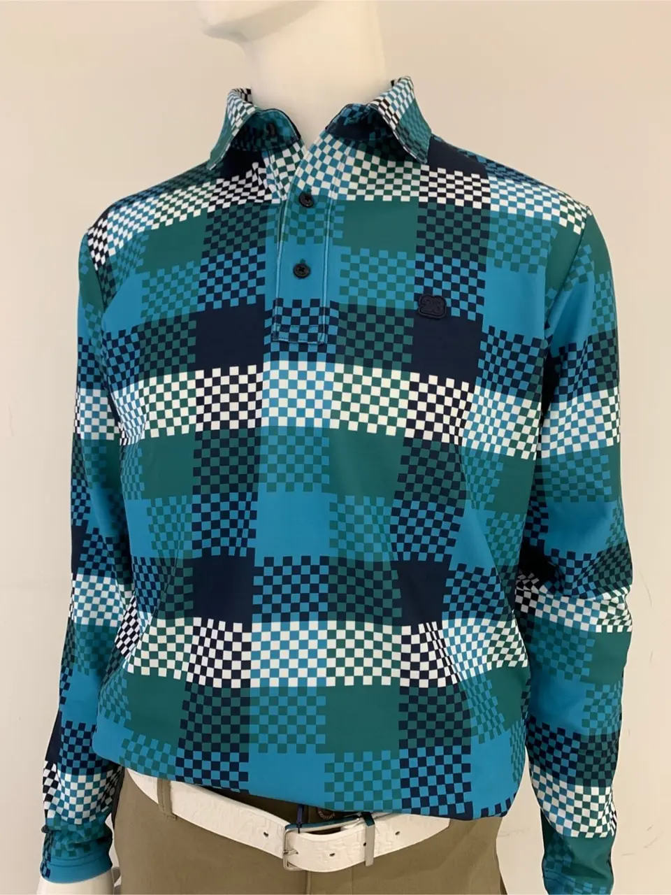 23区GOLF 松屋スタッフ コーディネート画像