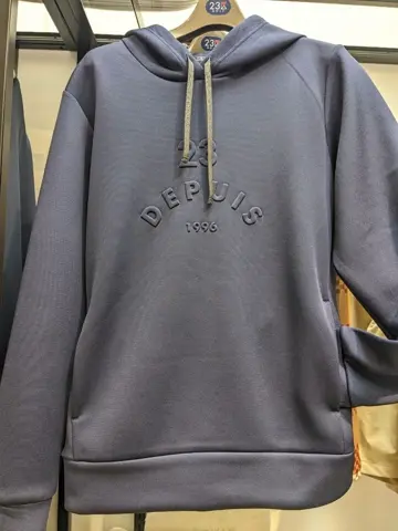 23区GOLF 市川真理子 コーディネート画像