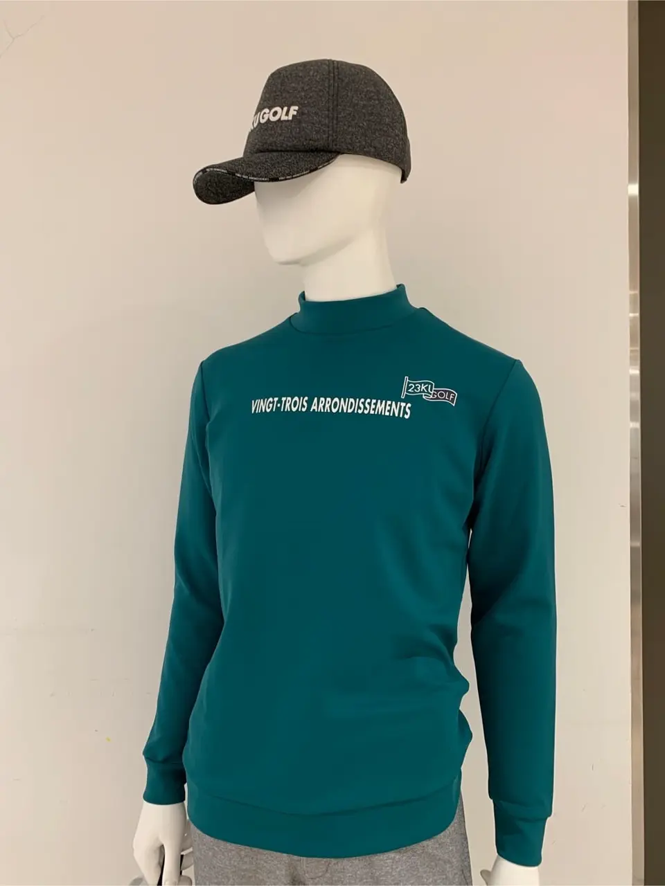 23区GOLF 松屋スタッフ コーディネート画像