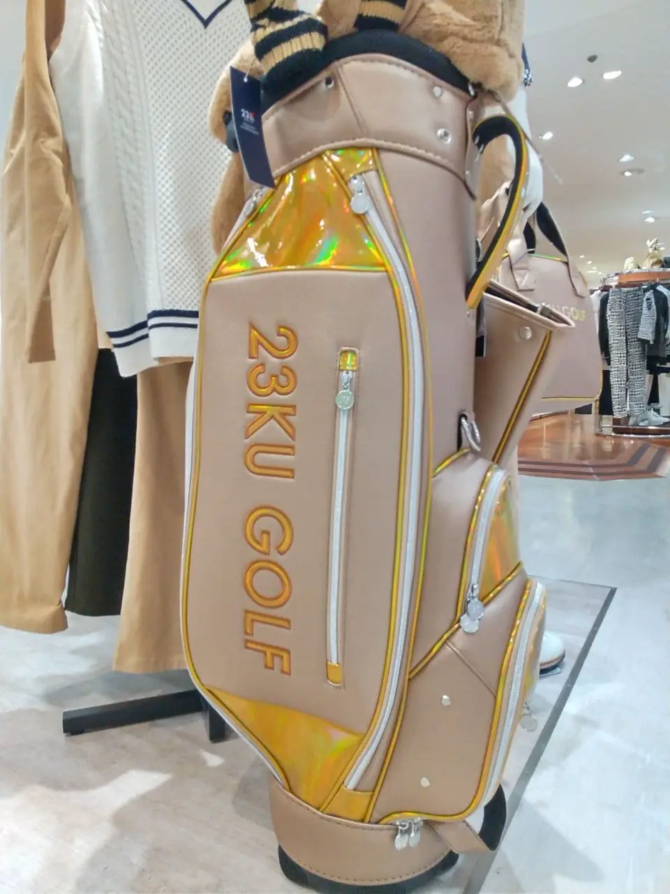 23区GOLF スタッフ コーディネート画像