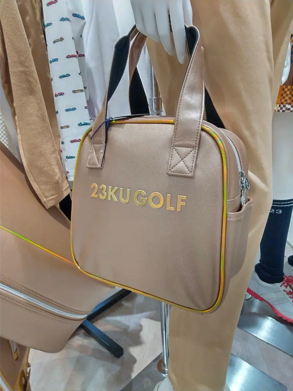 23区GOLF スタッフ コーディネート画像