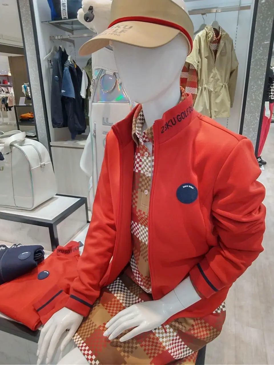 23区GOLF スタッフ コーディネート画像