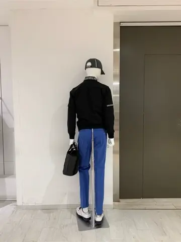 23区GOLF 松屋スタッフ コーディネート画像