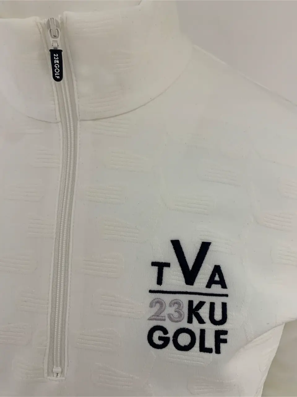 23区GOLF 松屋スタッフ コーディネート画像