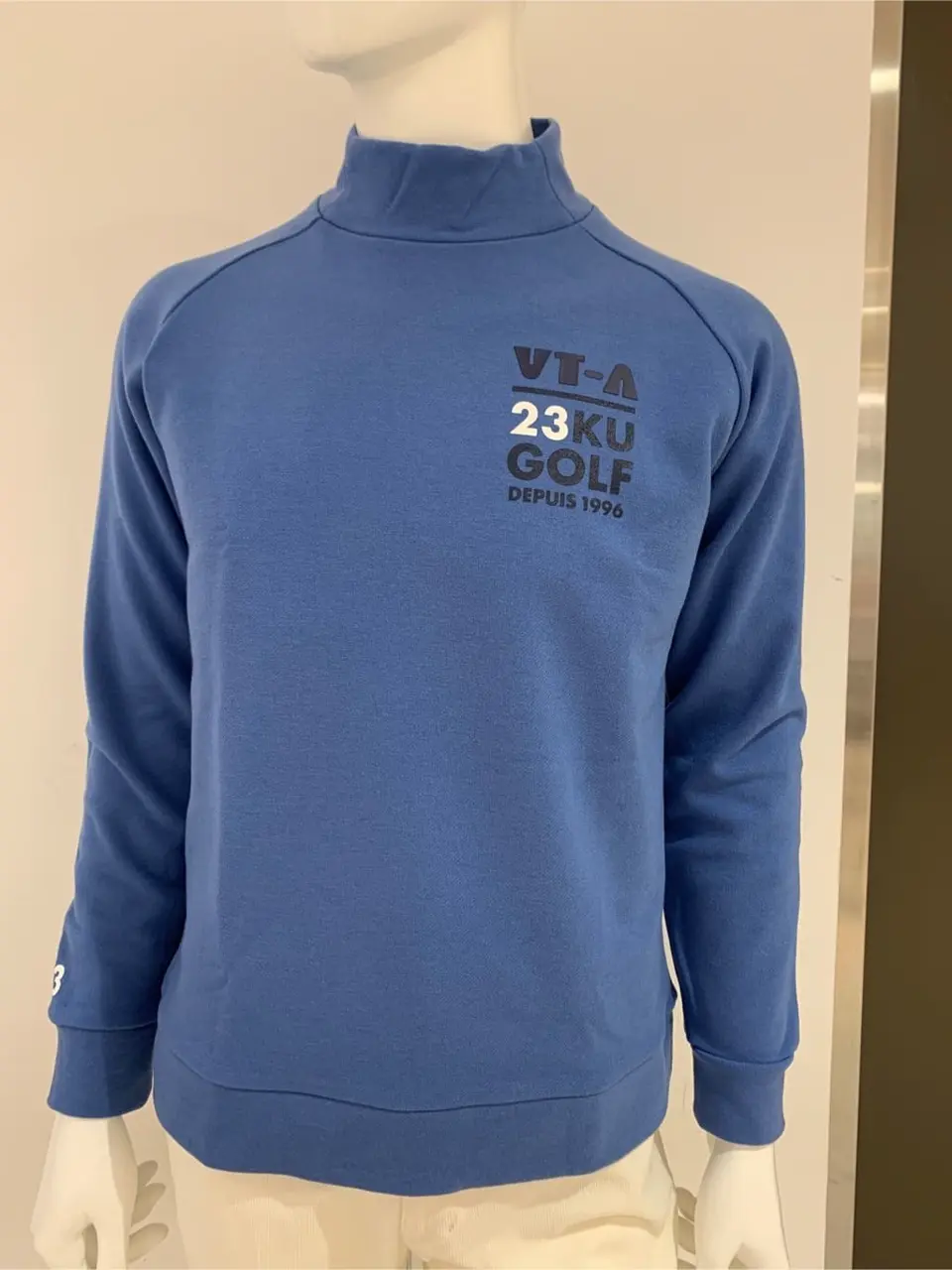 23区GOLF 松屋スタッフ コーディネート画像