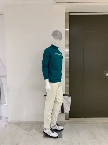 23区GOLF 松屋スタッフ コーディネート画像