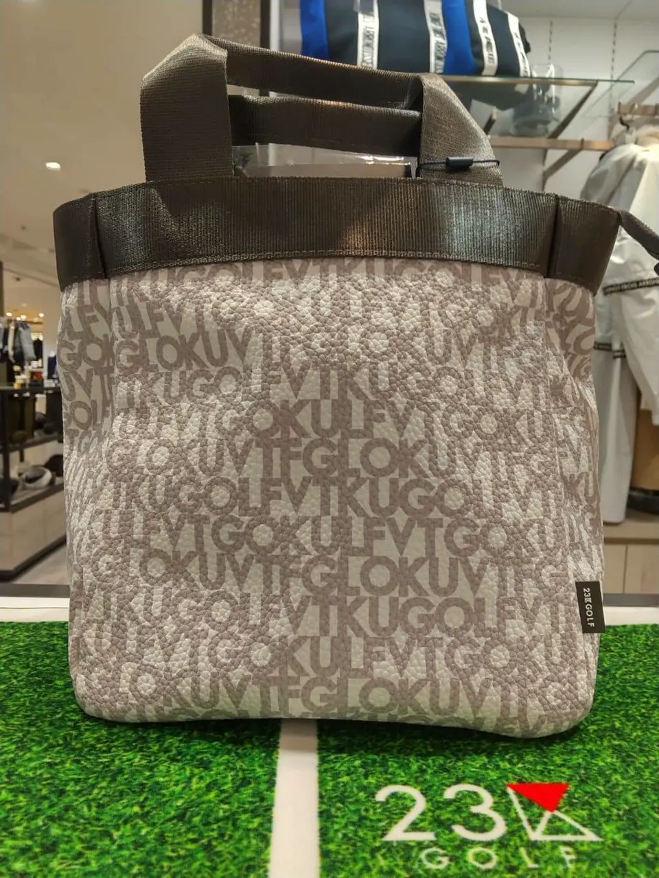 23区GOLF スタッフ コーディネート画像