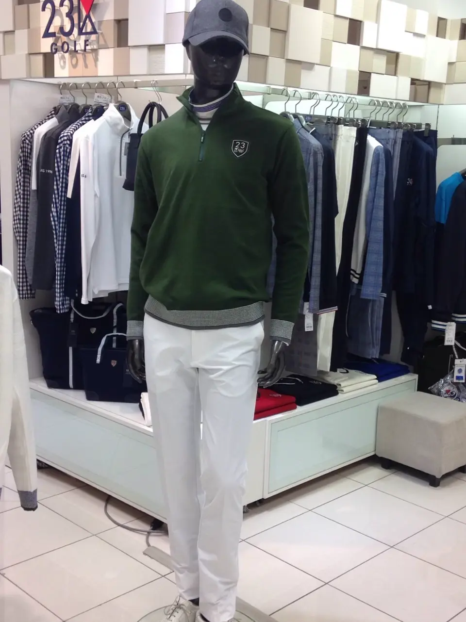 23区GOLF 松屋スタッフ コーディネート画像