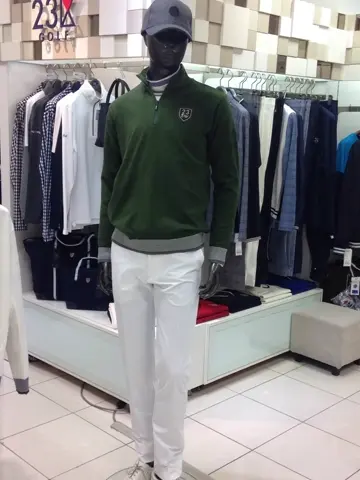 23区GOLF 松屋スタッフ コーディネート画像