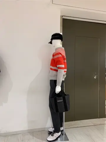 23区GOLF 松屋スタッフ コーディネート画像