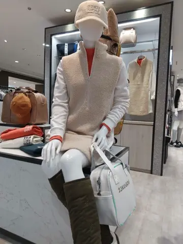 23区GOLF スタッフ コーディネート画像