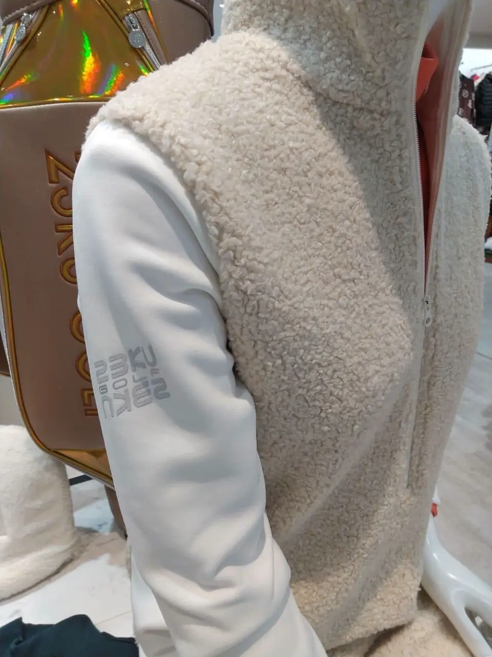 23区GOLF スタッフ コーディネート画像