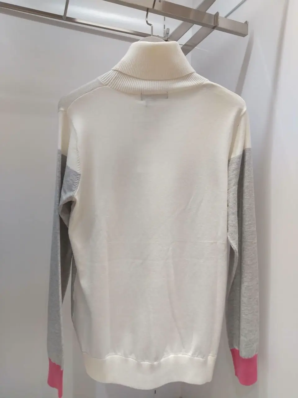 23区GOLF スタッフ コーディネート画像