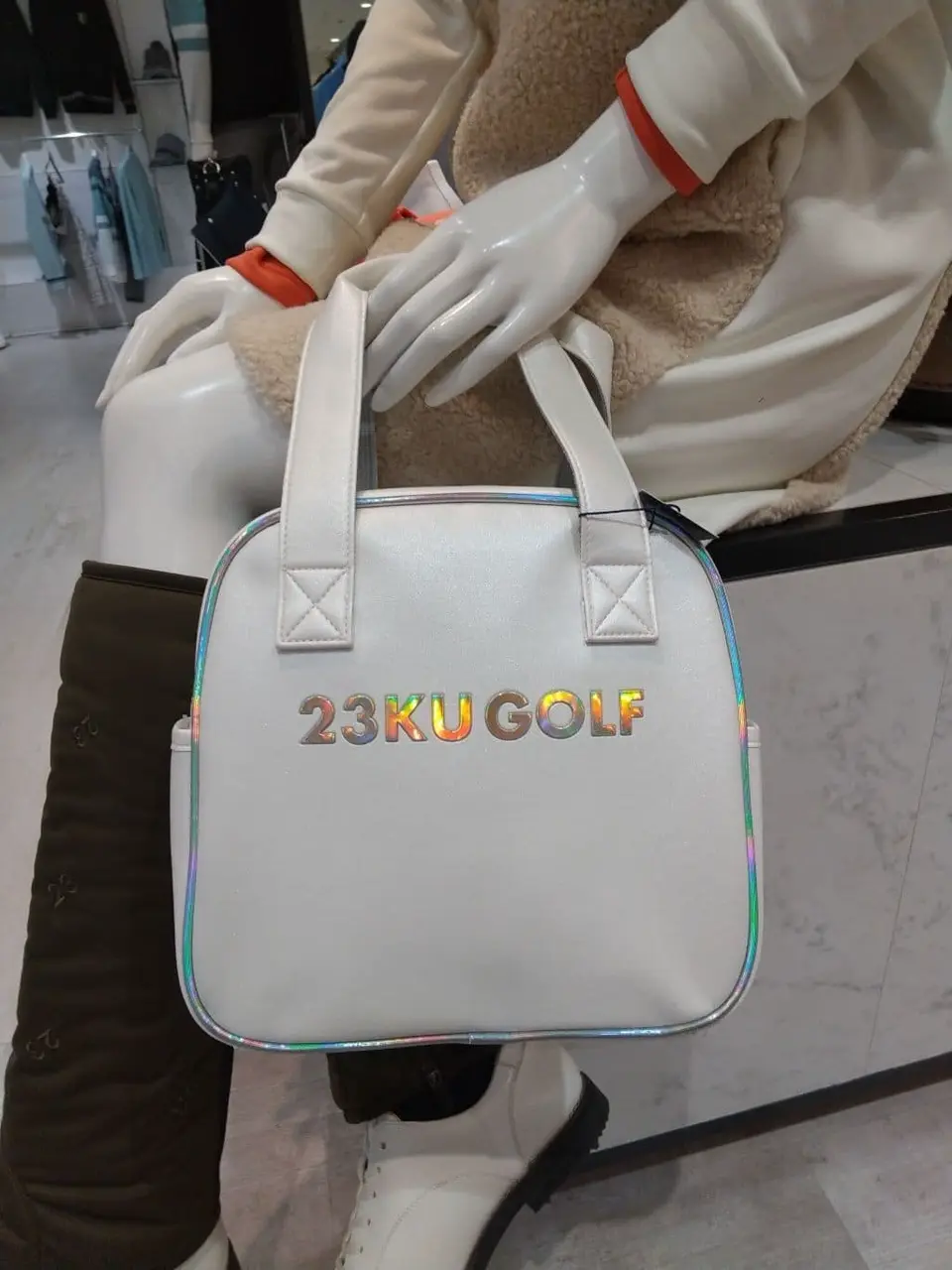 23区GOLF スタッフ コーディネート画像