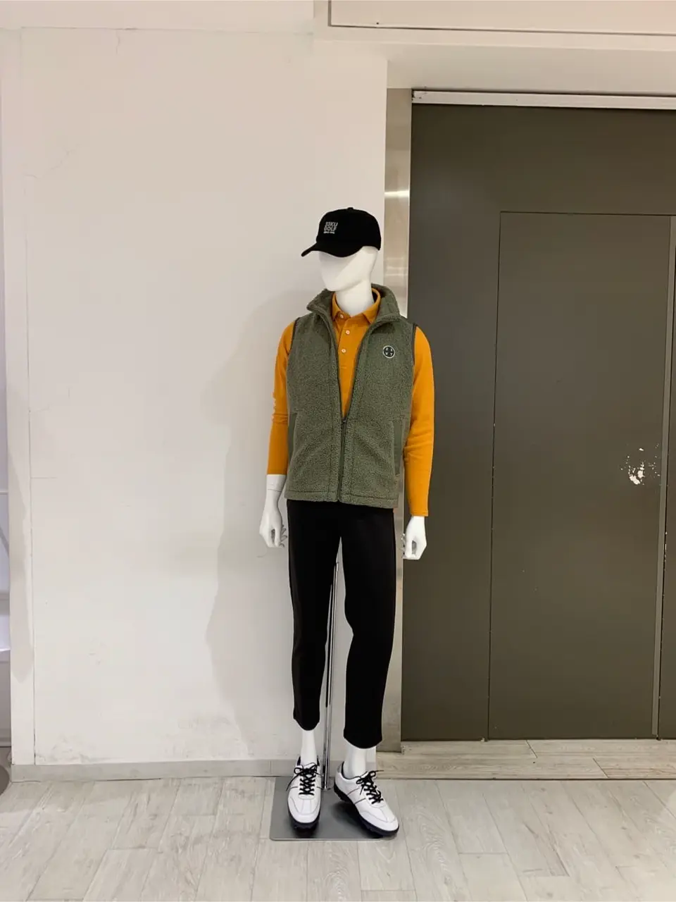 23区GOLF 松屋スタッフ コーディネート画像