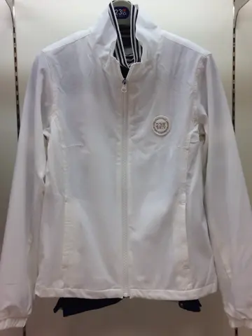 23区GOLF 松屋スタッフ コーディネート画像