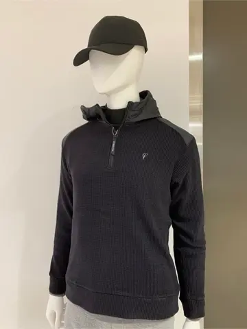 23区GOLF 松屋スタッフ コーディネート画像