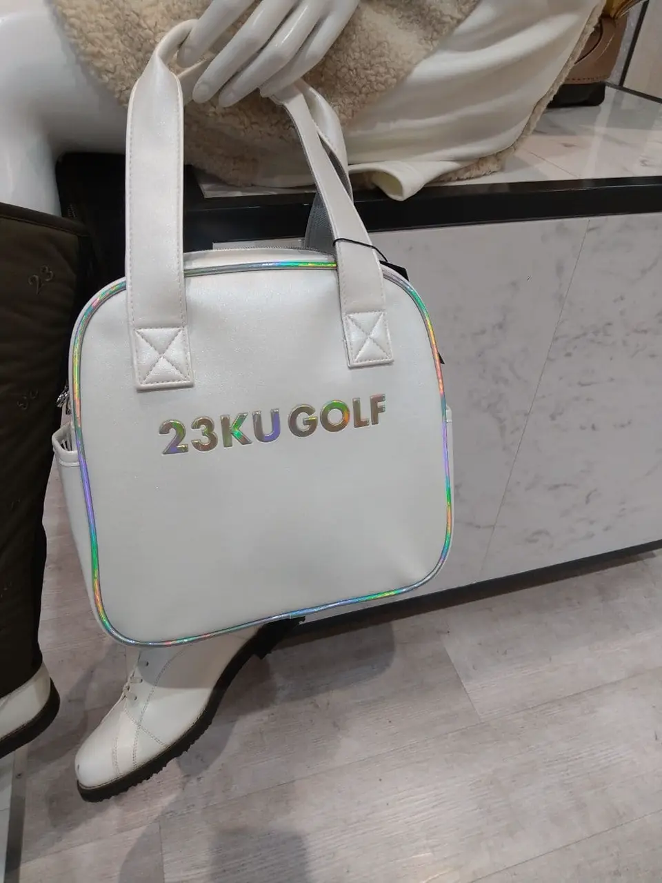 23区GOLF スタッフ コーディネート画像