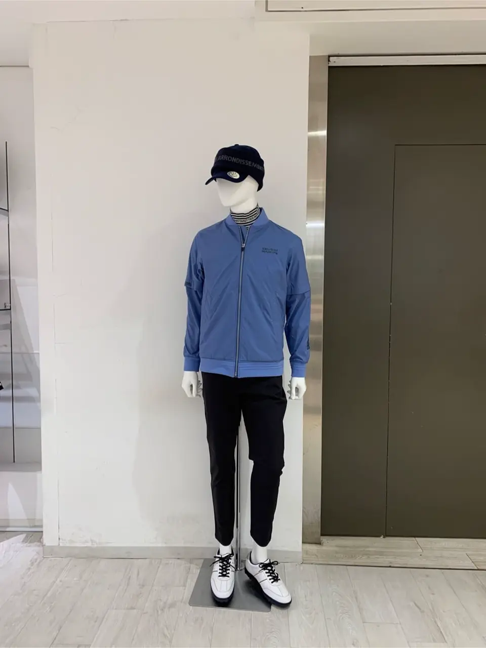 23区GOLF 松屋スタッフ コーディネート画像