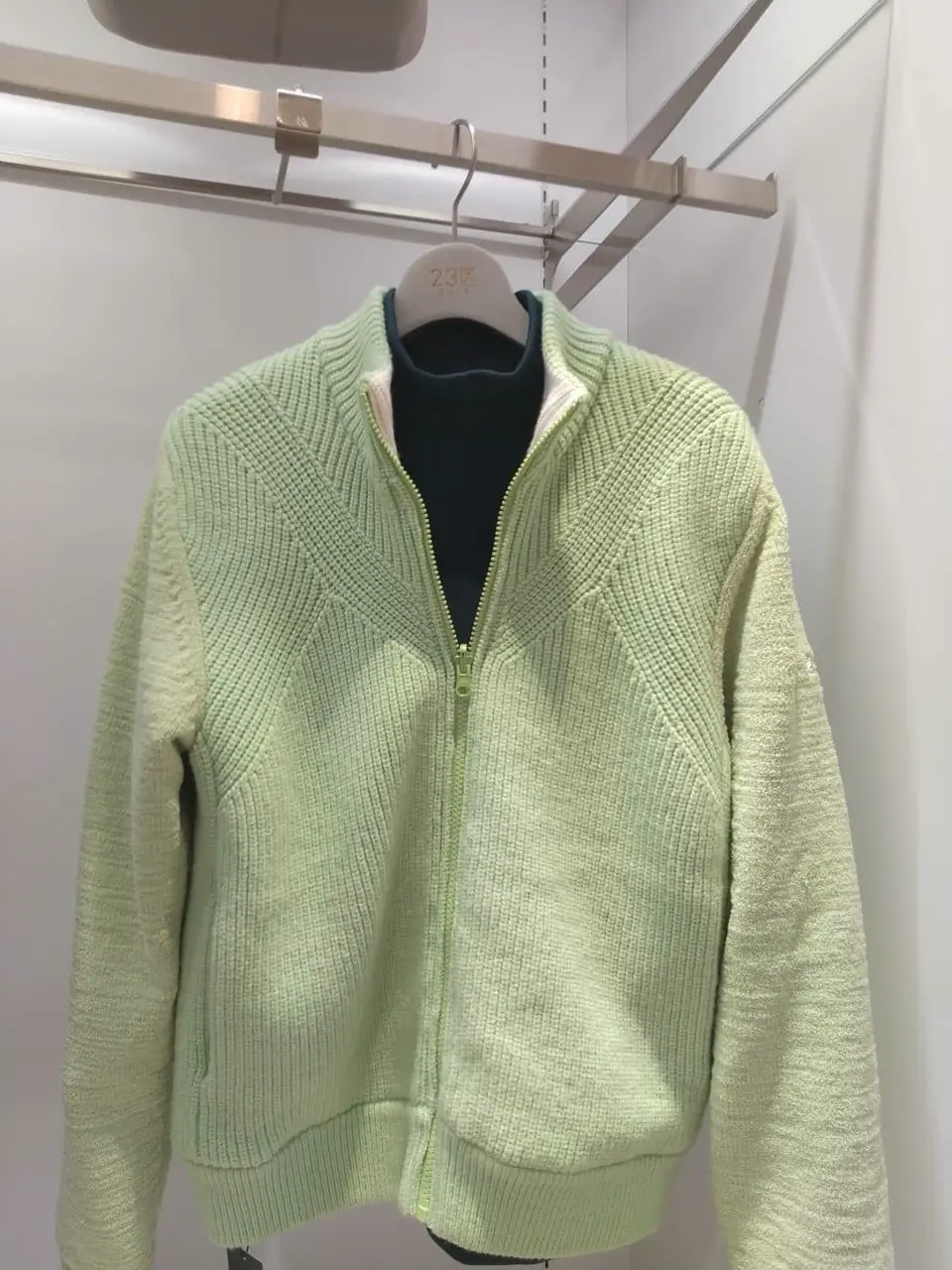 23区GOLF スタッフ コーディネート画像