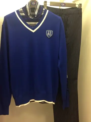 23区GOLF 松屋スタッフ コーディネート画像