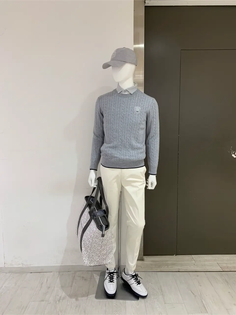 23区GOLF 松屋スタッフ コーディネート画像