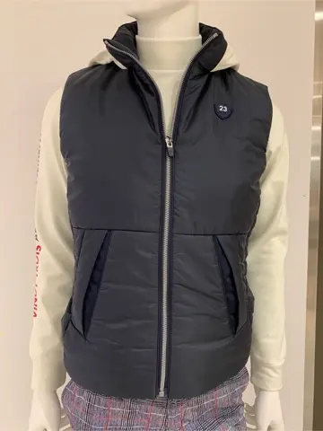 23区GOLF 松屋スタッフ コーディネート画像