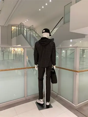 23区GOLF 松屋スタッフ コーディネート画像