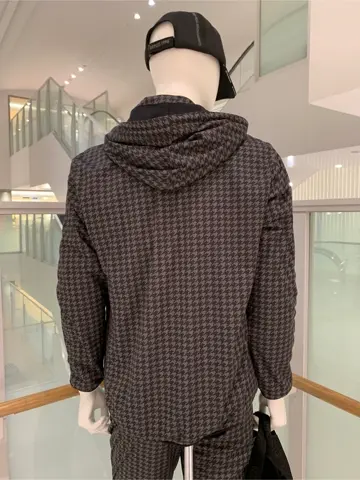 23区GOLF 松屋スタッフ コーディネート画像