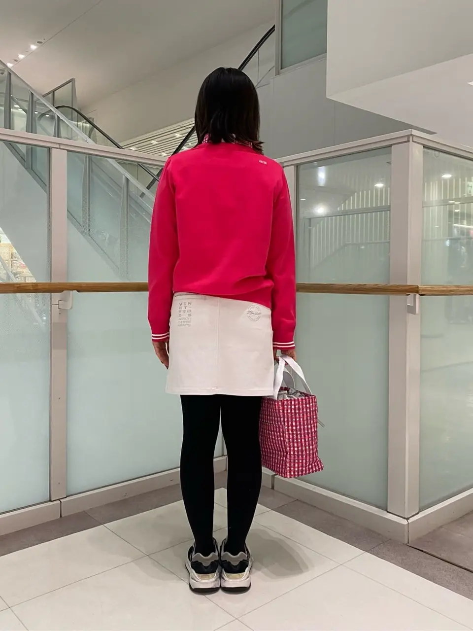 23区GOLF 草野 コーディネート画像