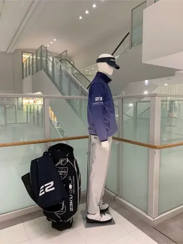 23区GOLF 松屋スタッフ コーディネート画像