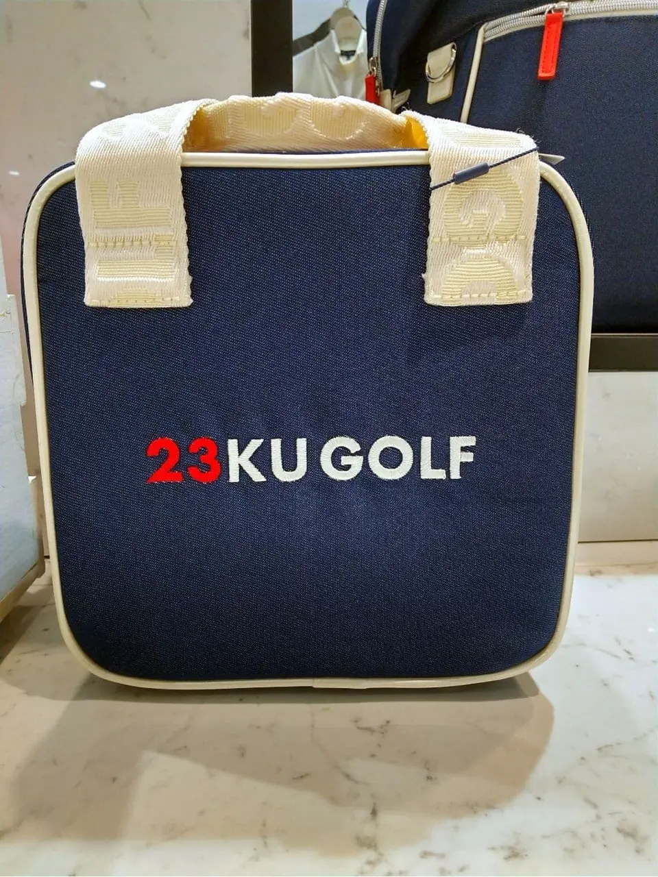 23区GOLF スタッフ コーディネート画像